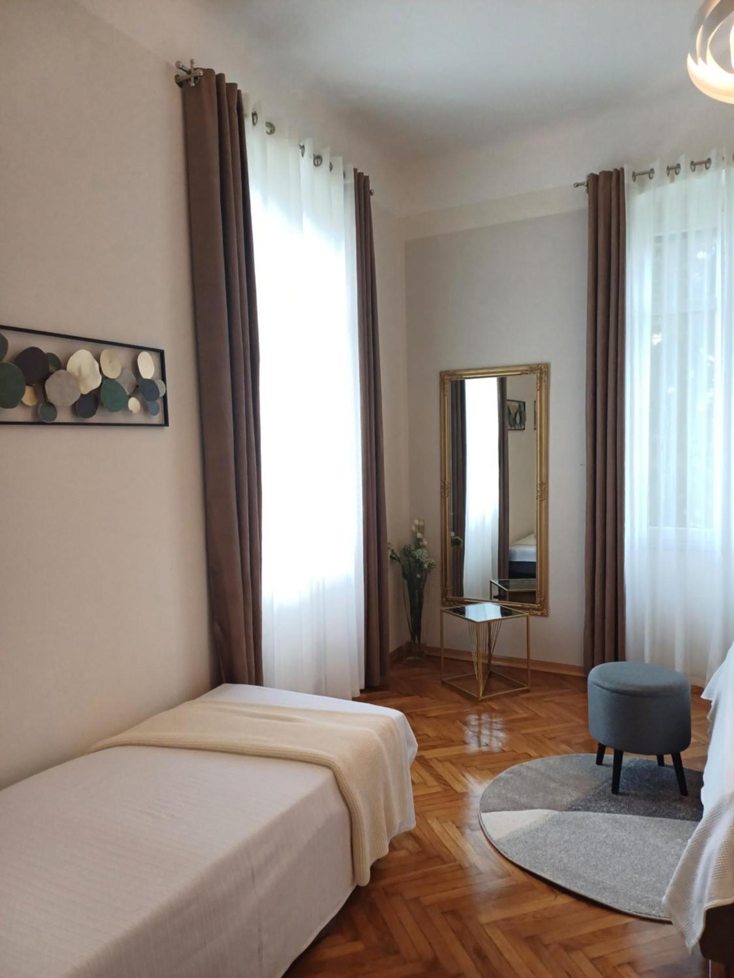 Apartment Zdenka - 100 M From The Beach Opatija Exterior photo